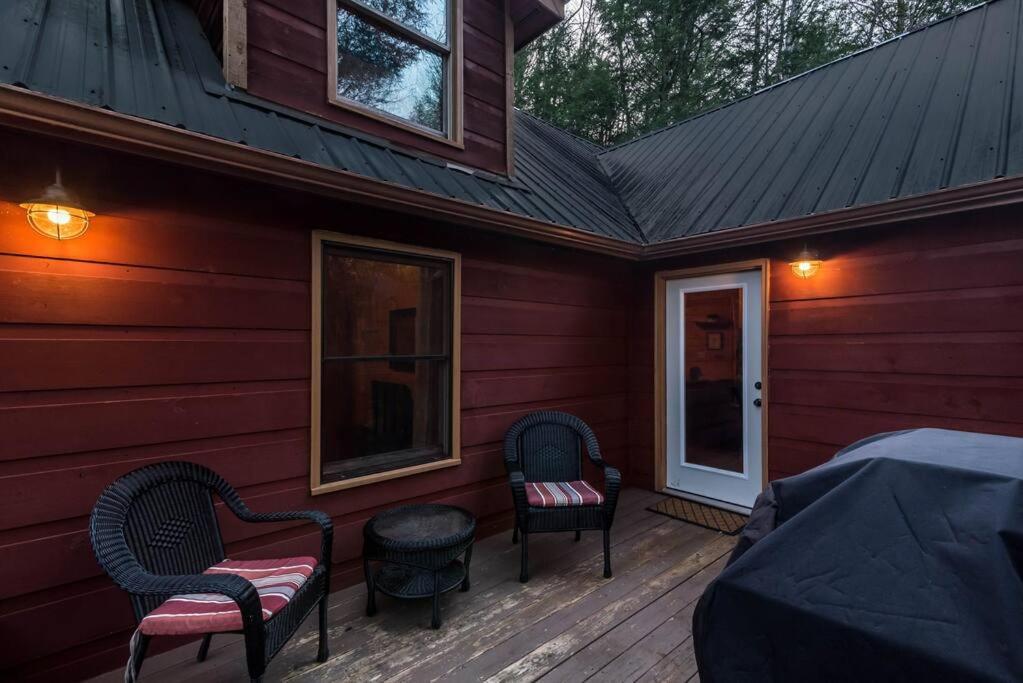Private Creekside Cabin+Hot Tub,Pool Table, & Pets Ellijay Exterior photo