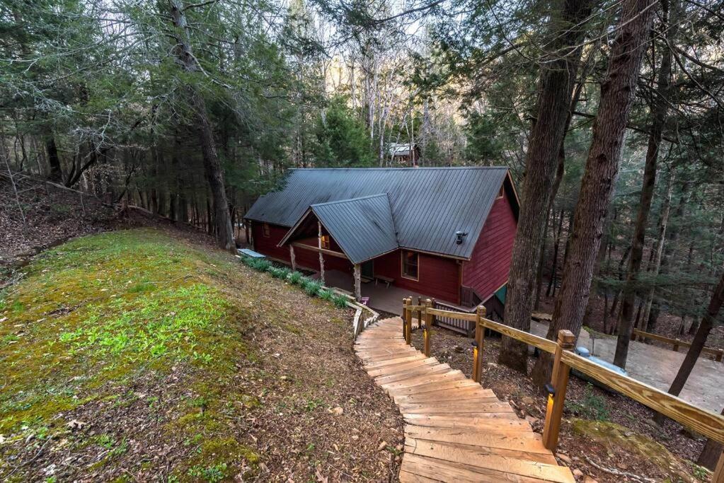 Private Creekside Cabin+Hot Tub,Pool Table, & Pets Ellijay Exterior photo